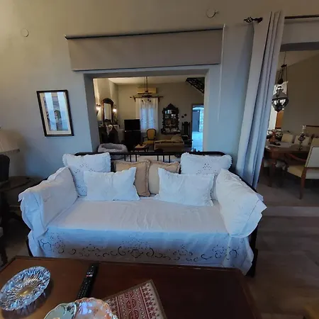 Alika Village Maisonette, * Marmatsouka